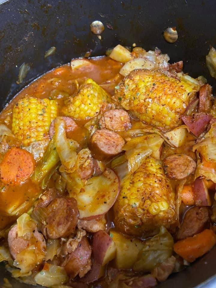 CABBAGE SOUP WITH SMOKED SAUSAGE