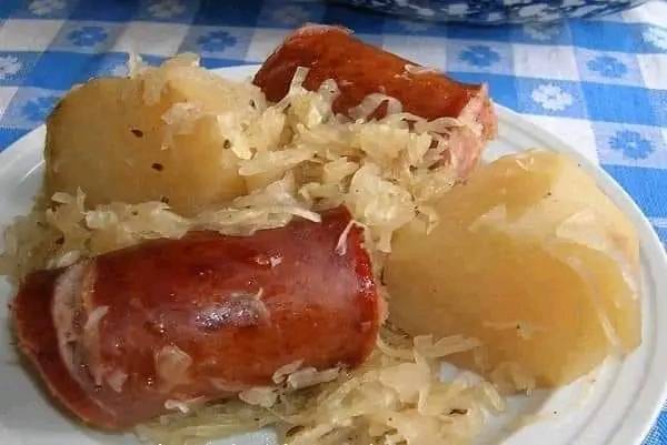 DOES ANYONE HERE ACTUALLY STILL EAT Polish sausage , Sauerkraut and potatoes