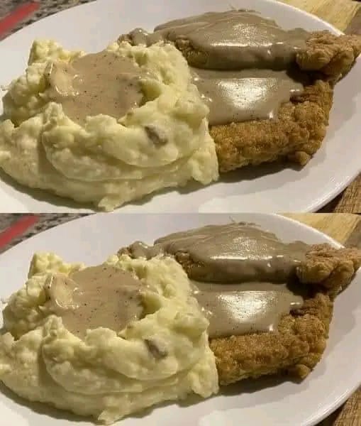 Classic Chicken Fried Steak with Creamy Mashed Potatoes and Gravy