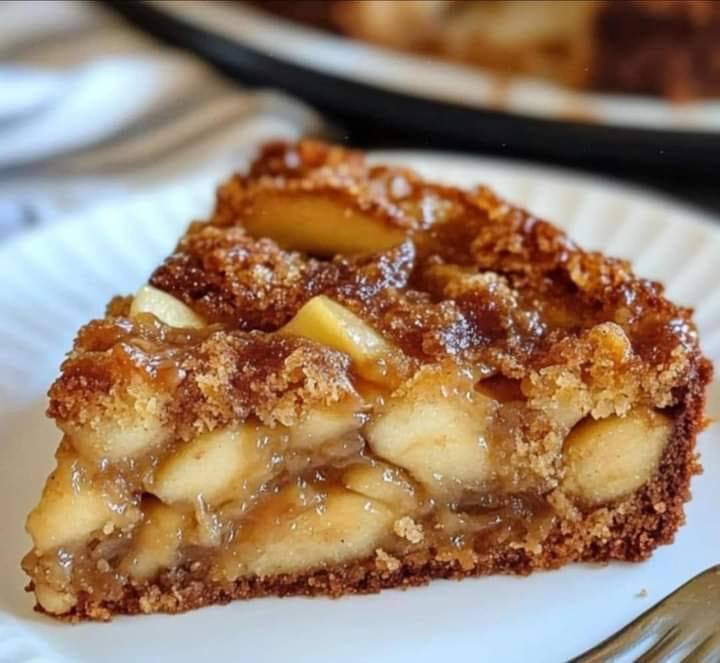 Caramel Apple Crumble Pie